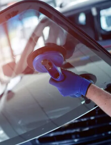 Expert Auto Glass Replacement & Windshield Replacements – Available in New Orleans, Gentilly, Central Business District, Metairie, Kenner, Claiborne, Uptown, Lakeview, Mid-City, Laplace